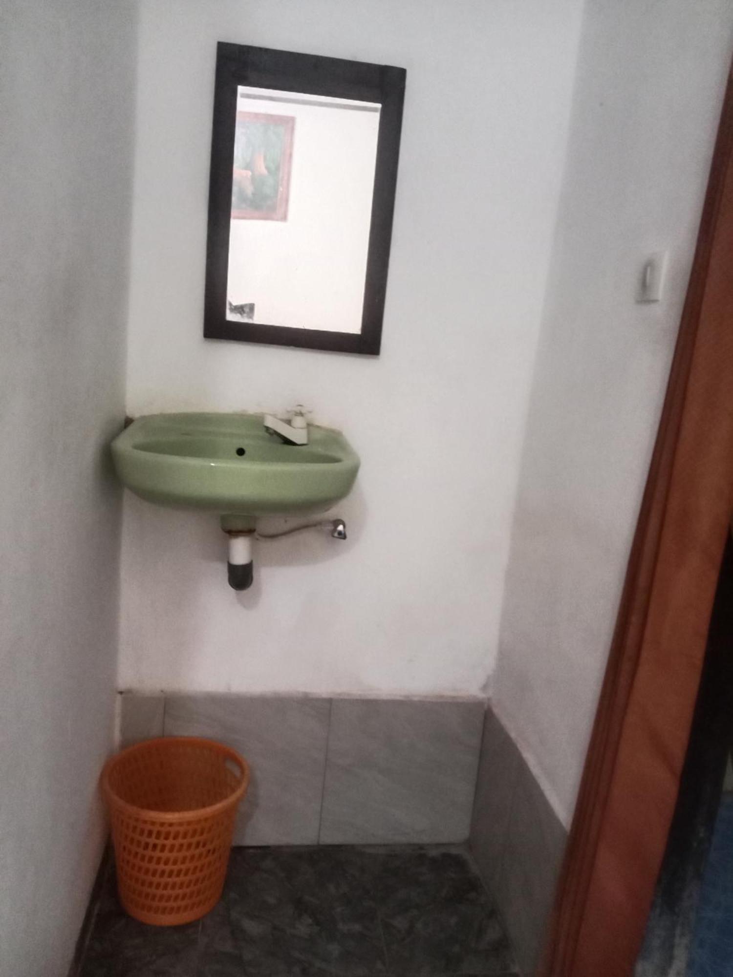 Ramdan Homestay Kuta  Luaran gambar