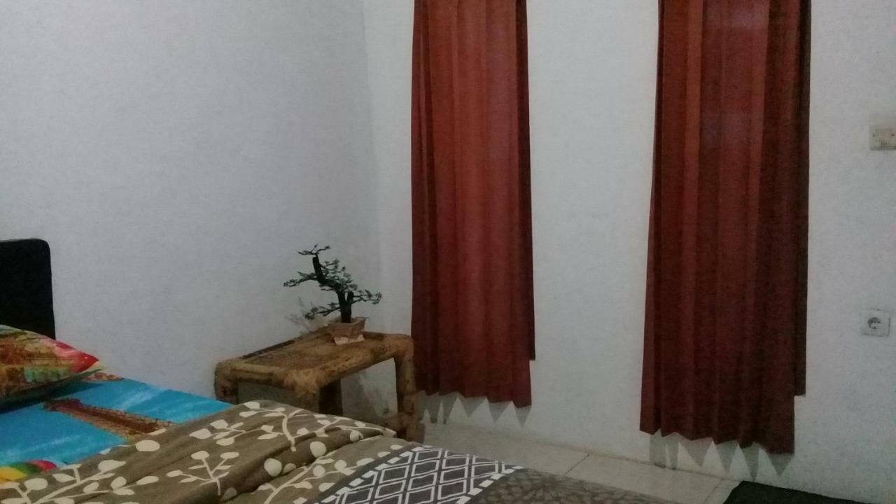 Ramdan Homestay Kuta  Luaran gambar